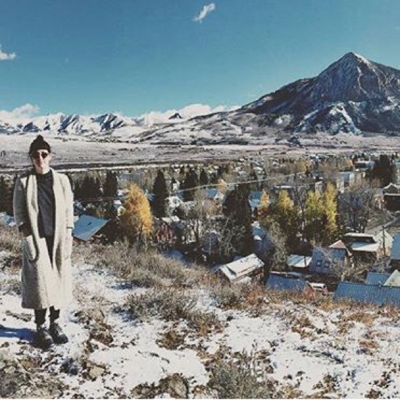 Meet your Posher, Maya - Picture 6 of 6